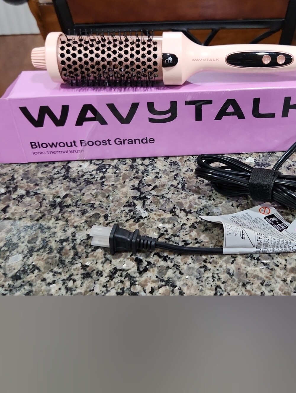 Wavytalk -Pink Blowout Boost Grande Ionic Thermal Brush